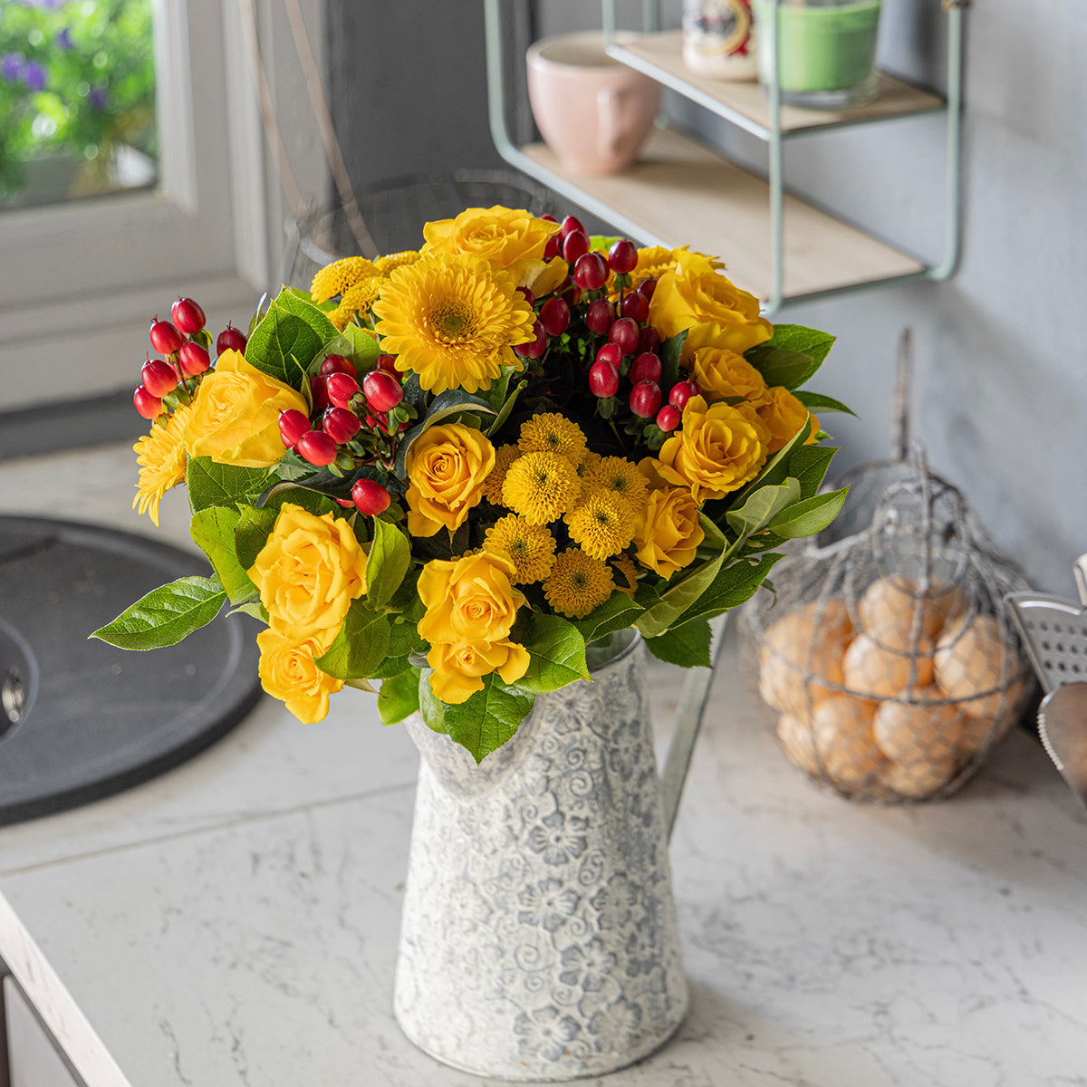 Lifestyle picture of Lemon flower bouquet